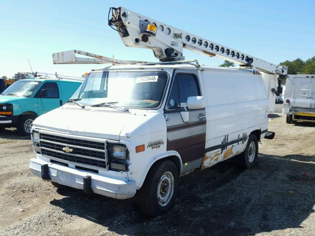 1GCHG35K0PF352061 - 1993 CHEVROLET G30 WHITE photo 2