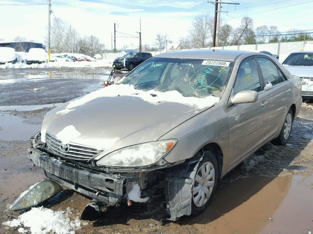4T1BE32KX6U141407 - 2006 TOYOTA CAMRY LE GOLD photo 2