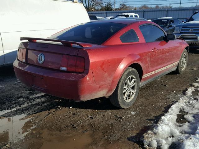 1ZVFT80N455126459 - 2005 FORD MUSTANG RED photo 4