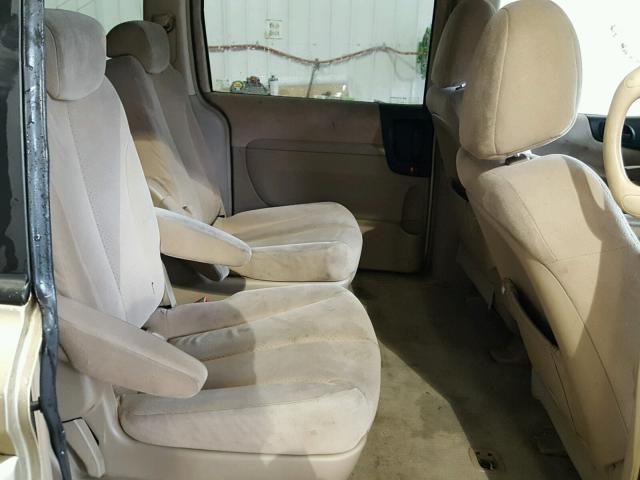 KNDMC233476041412 - 2007 HYUNDAI ENTOURAGE TAN photo 6