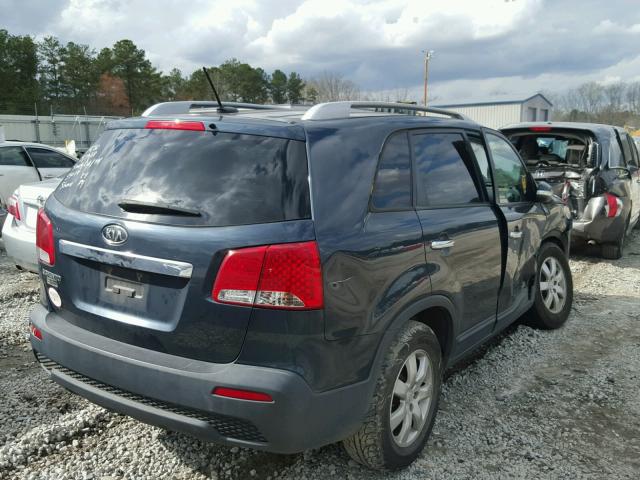 5XYKT4A27BG117157 - 2011 KIA SORENTO BA BLUE photo 4