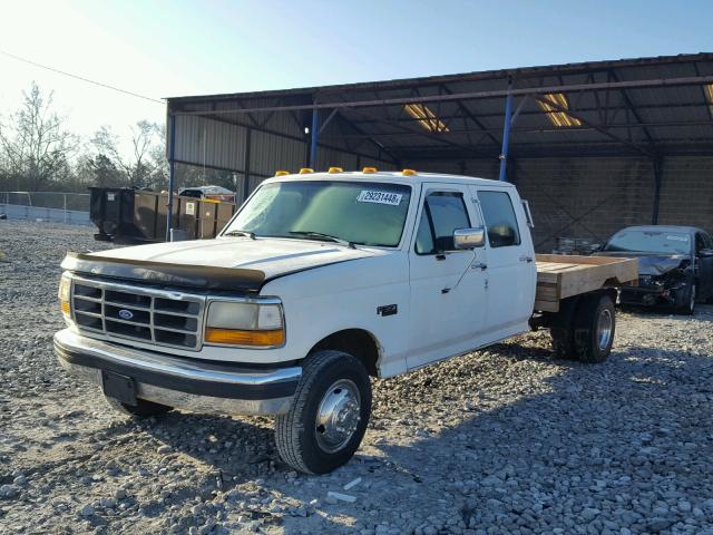 2FTJW35G5PCB03234 - 1993 FORD F350 WHITE photo 2