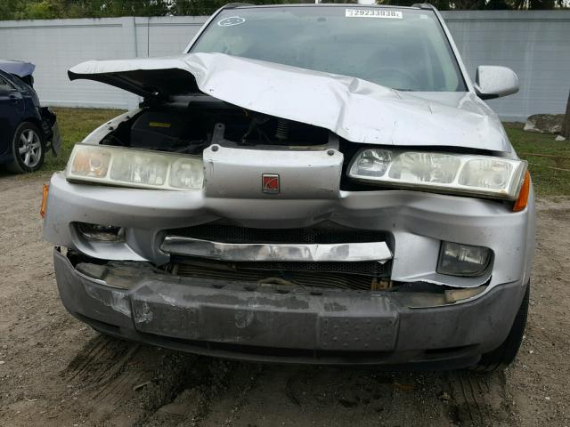 5GZCZ53475S859238 - 2005 SATURN VUE SILVER photo 9