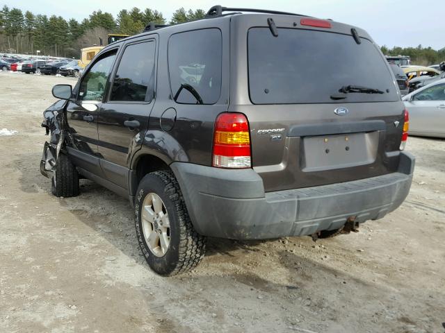 1FMCU93157KB43627 - 2007 FORD ESCAPE XLT GRAY photo 3