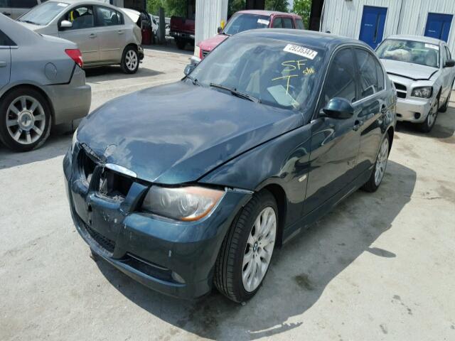 WBAVB33586KS32882 - 2006 BMW 330 GREEN photo 2