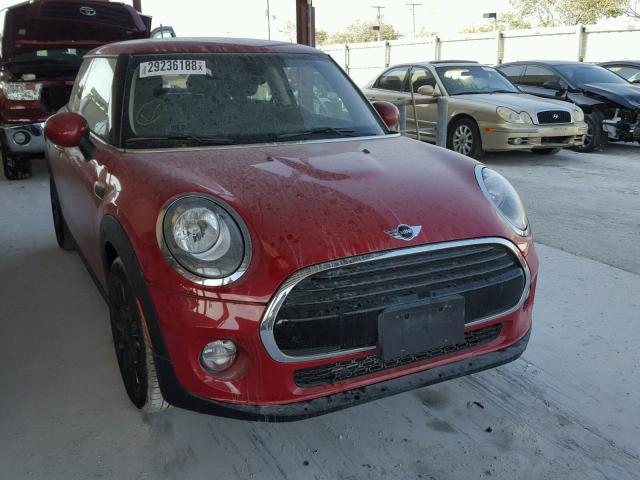 WMWXP5C58J2G62137 - 2018 MINI COOPER RED photo 1