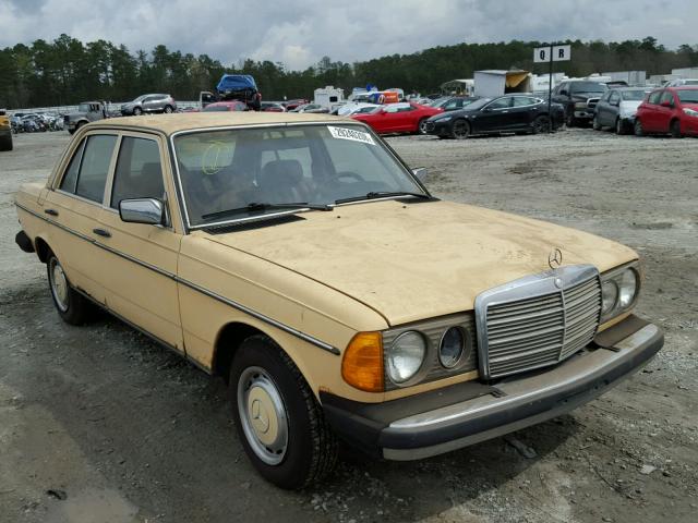 WDB12312312202206 - 1981 MERCEDES-BENZ 240 YELLOW photo 1