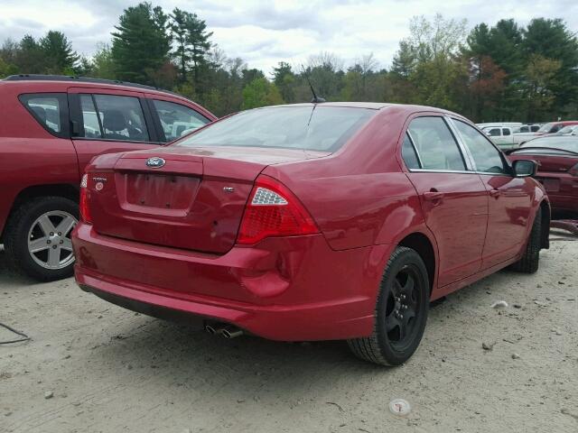 3FAHP0HA3AR356655 - 2010 FORD FUSION SE RED photo 4