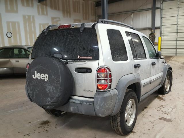 1J8GL48K85W671349 - 2005 JEEP LIBERTY SP SILVER photo 4