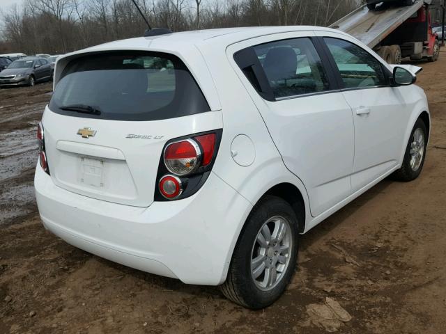 1G1JC6SG7G4145007 - 2016 CHEVROLET SONIC LT WHITE photo 4