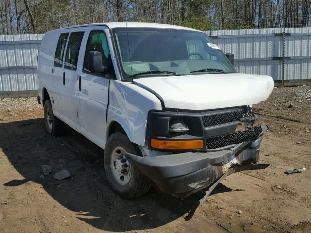 1GCWGAFF4G1333989 - 2016 CHEVROLET EXPRESS G2 WHITE photo 1