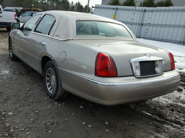 1LNHM82W31Y640774 - 2001 LINCOLN TOWN CAR S TAN photo 3