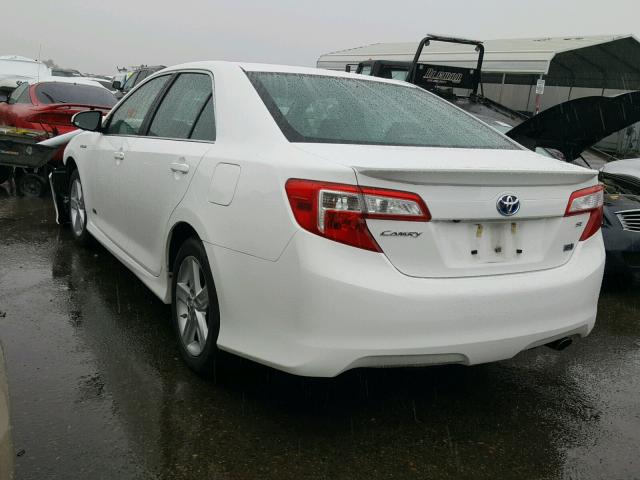 4T1BD1FK2EU126707 - 2014 TOYOTA CAMRY HYBR WHITE photo 3