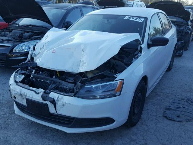 3VW2K7AJ1DM306871 - 2013 VOLKSWAGEN JETTA BASE 白色 照片 2