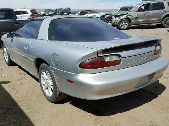 2G1FP22K0Y2124417 - 2000 CHEVROLET CAMARO SILVER photo 3