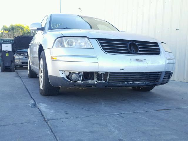 WVWPD63B84E276969 - 2004 VOLKSWAGEN PASSAT SILVER photo 9