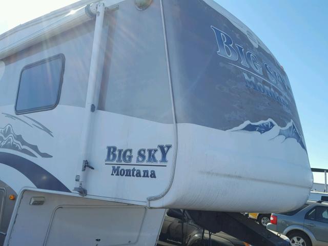 4YDF367204D510484 - 2004 KEYSTONE MONTANA WHITE photo 8