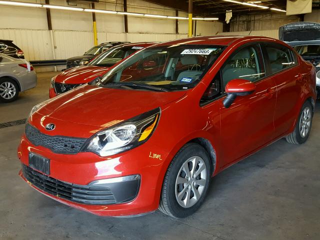 KNADM4A3XH6048309 - 2017 KIA RIO LX RED photo 2