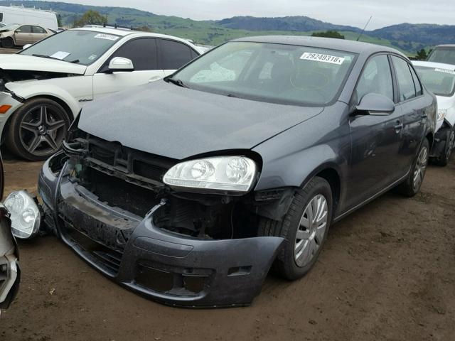 3VWJZ7AJ3AM029322 - 2010 VOLKSWAGEN JETTA S GRAY photo 2