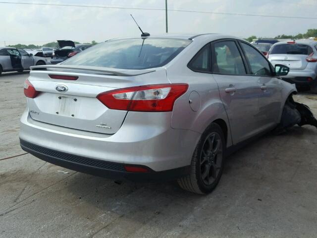 1FADP3F2XDL286585 - 2013 FORD FOCUS SE SILVER photo 4