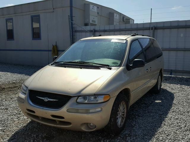 1C4GP54LXYB557445 - 2000 CHRYSLER TOWN & COU GOLD photo 2