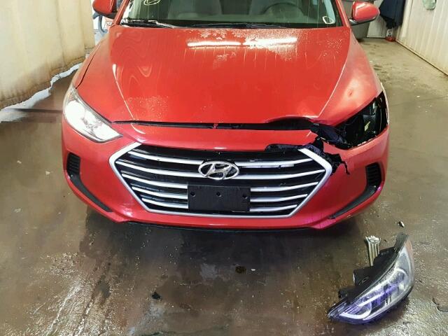 5NPD84LF3JH254579 - 2018 HYUNDAI ELANTRA SE RED photo 9