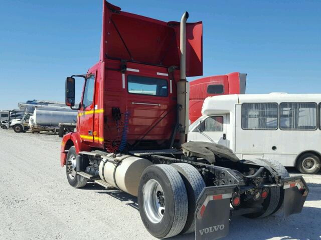 4V4M19GH66N431862 - 2006 VOLVO VN VNM RED photo 3