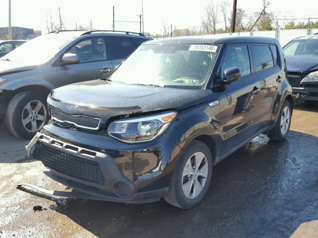 KNDJN2A21F7781662 - 2015 KIA SOUL BLACK photo 2