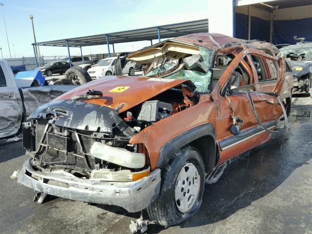 3GNEC16Z34G105777 - 2004 CHEVROLET SUBURBAN C ORANGE photo 2