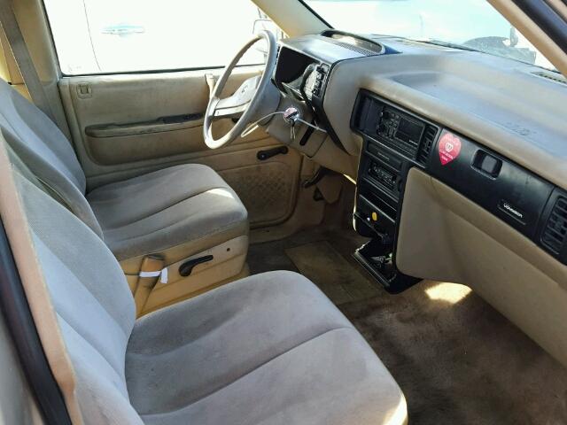 2P4GH2536MR127784 - 1991 PLYMOUTH VOYAGER GRAY photo 5