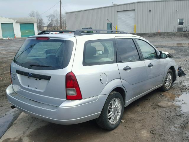 1FAHP36N97W165786 - 2007 FORD FOCUS ZXW SILVER photo 4