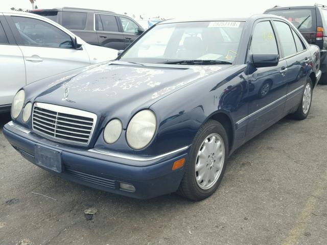 WDBJF72F1VA326726 - 1997 MERCEDES-BENZ E 420 BLUE photo 2