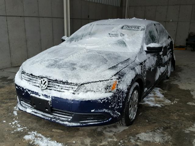 3VW2K7AJ3DM414439 - 2013 VOLKSWAGEN JETTA BASE Կապույտ լուսանկար 2