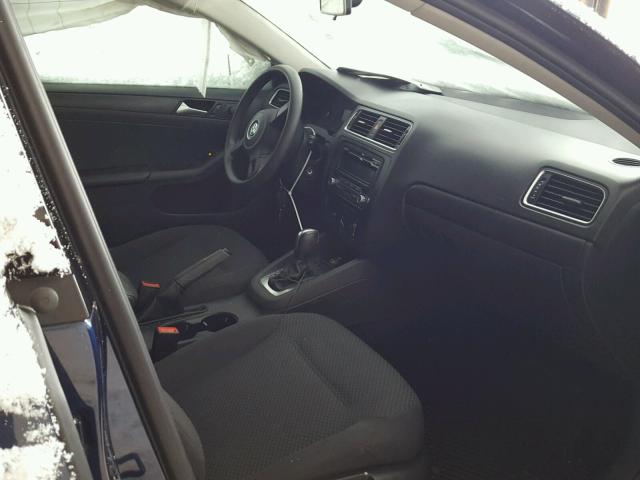 3VW2K7AJ3DM414439 - 2013 VOLKSWAGEN JETTA BASE Կապույտ լուսանկար 5