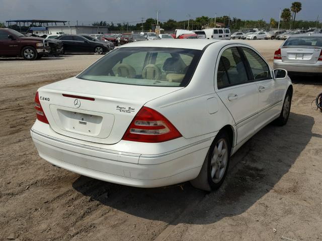 WDBRF61J14E016084 - 2004 MERCEDES-BENZ C 240 WHITE photo 4