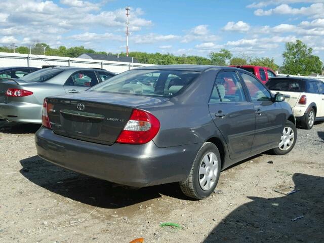 4T1BE32K74U806390 - 2004 TOYOTA CAMRY LE/X GRAY photo 4