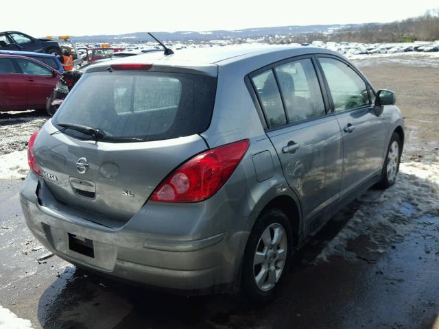 3N1BC13E59L413743 - 2009 NISSAN VERSA S GRAY photo 4