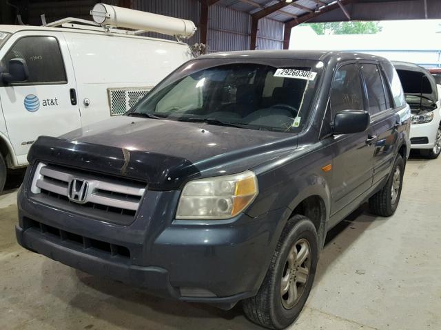 5FNYF28106B016462 - 2006 HONDA PILOT LX BLACK photo 2