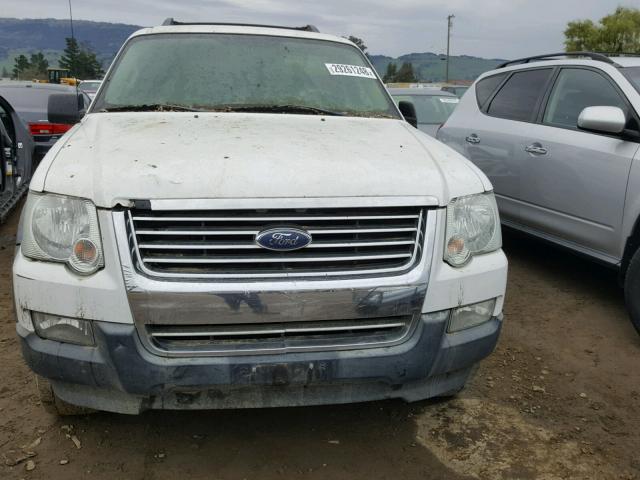 1FMEU73E97UA93853 - 2007 FORD EXPLORER X WHITE photo 9