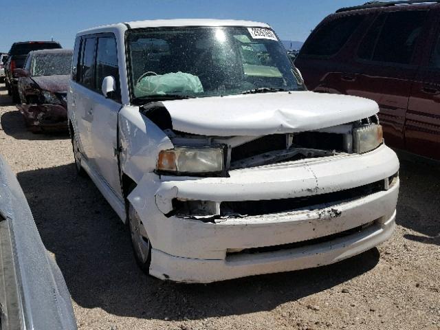 JTLKT324850198405 - 2005 TOYOTA SCION XB WHITE photo 1