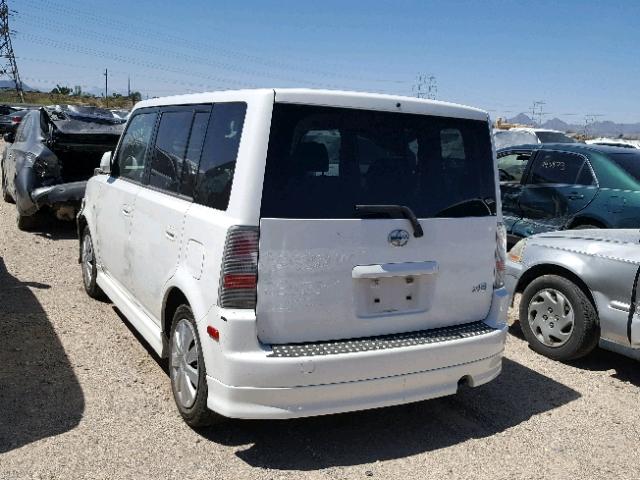 JTLKT324850198405 - 2005 TOYOTA SCION XB WHITE photo 3