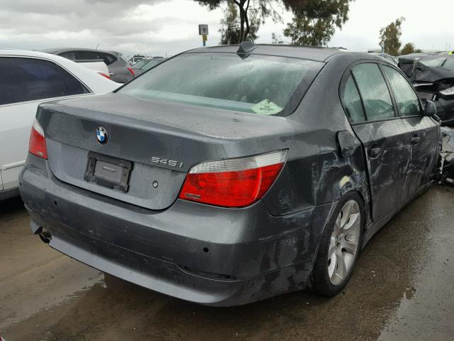 WBANB33515CN65692 - 2005 BMW 545 I GRAY photo 4