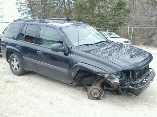 1GNDT13S452142558 - 2005 CHEVROLET TRAILBLAZE BLACK photo 1