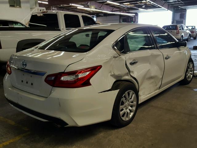 1N4AL3AP3GN361668 - 2016 NISSAN ALTIMA 2.5 WHITE photo 4