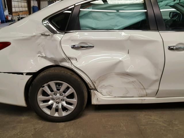 1N4AL3AP3GN361668 - 2016 NISSAN ALTIMA 2.5 WHITE photo 9