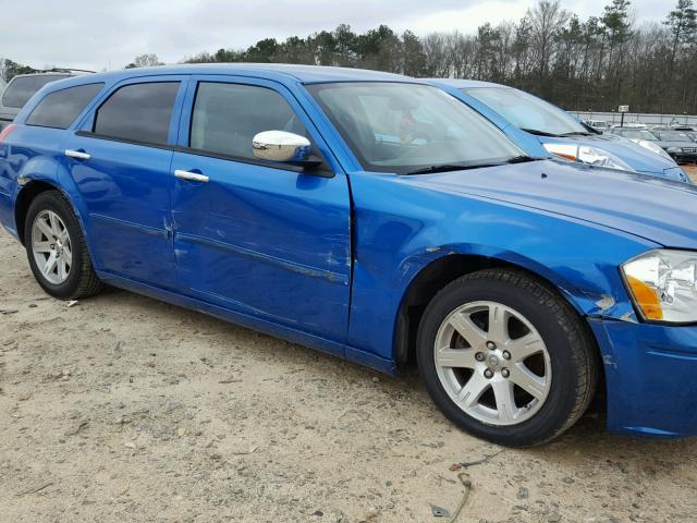 2D4FV48V85H555500 - 2005 DODGE MAGNUM SXT BLUE photo 9