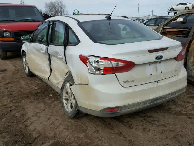 1FAHP3F25CL318214 - 2012 FORD FOCUS SE WHITE photo 3