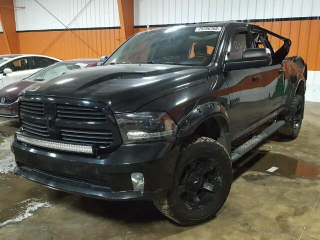 1C6RR7UT5FS681352 - 2015 RAM 1500 SPORT BLACK photo 2