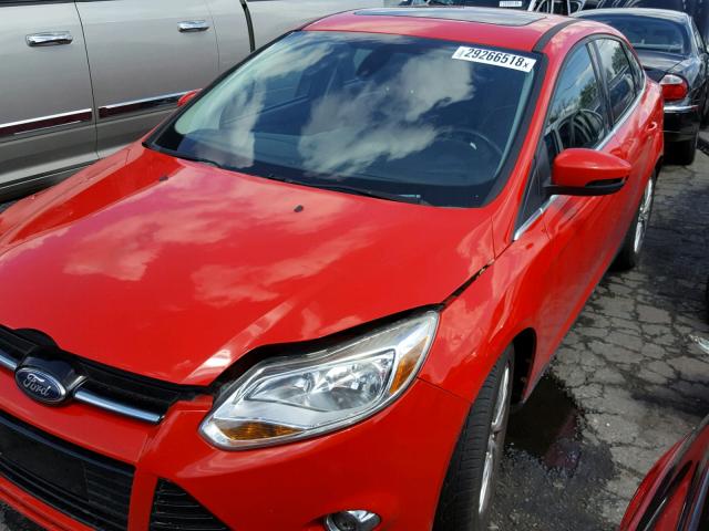 1FAHP3H2XCL395464 - 2012 FORD FOCUS SEL RED photo 2