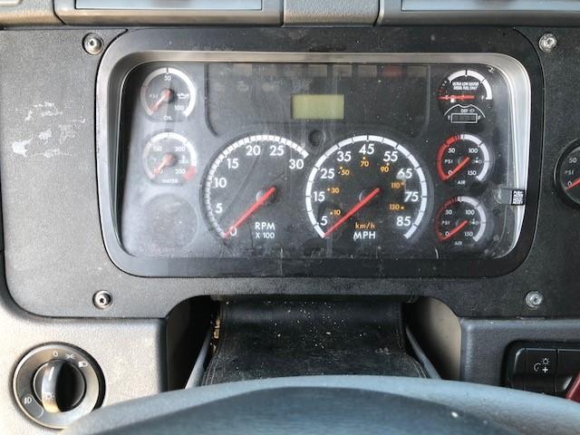 1FUJGLDR7CSBK1221 - 2012 FREIGHTLINER CASCADIA 1 WHITE photo 7